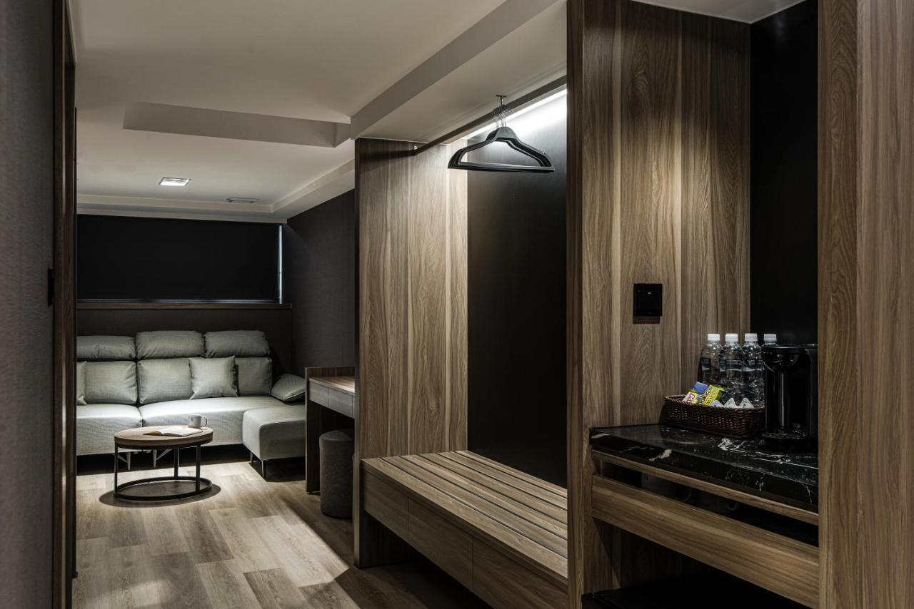 Autumn Willow Hotel Taizhong Zewnętrze zdjęcie