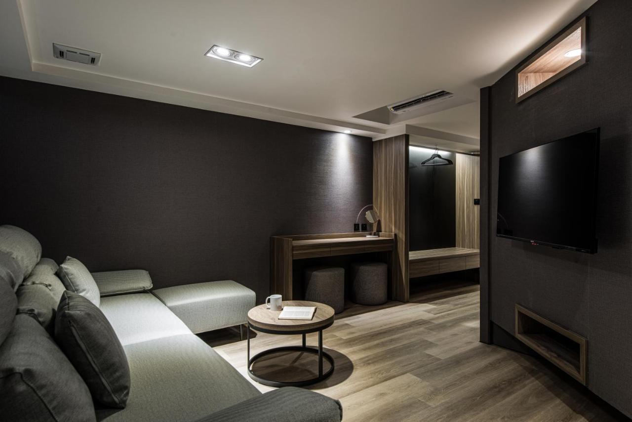 Autumn Willow Hotel Taizhong Zewnętrze zdjęcie
