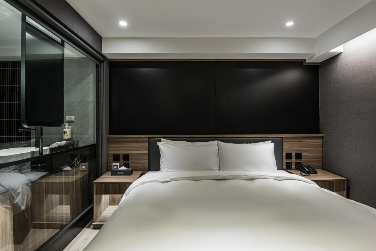 Autumn Willow Hotel Taizhong Zewnętrze zdjęcie