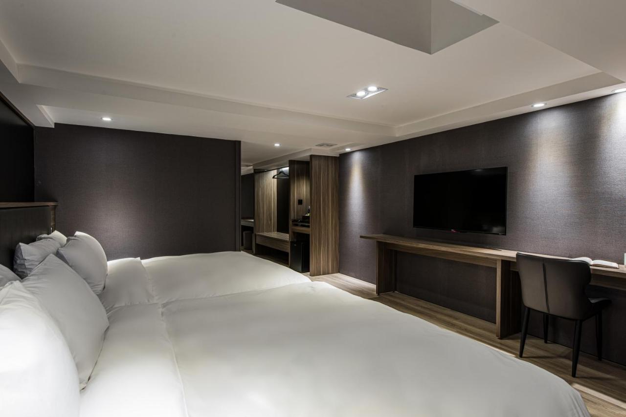 Autumn Willow Hotel Taizhong Zewnętrze zdjęcie