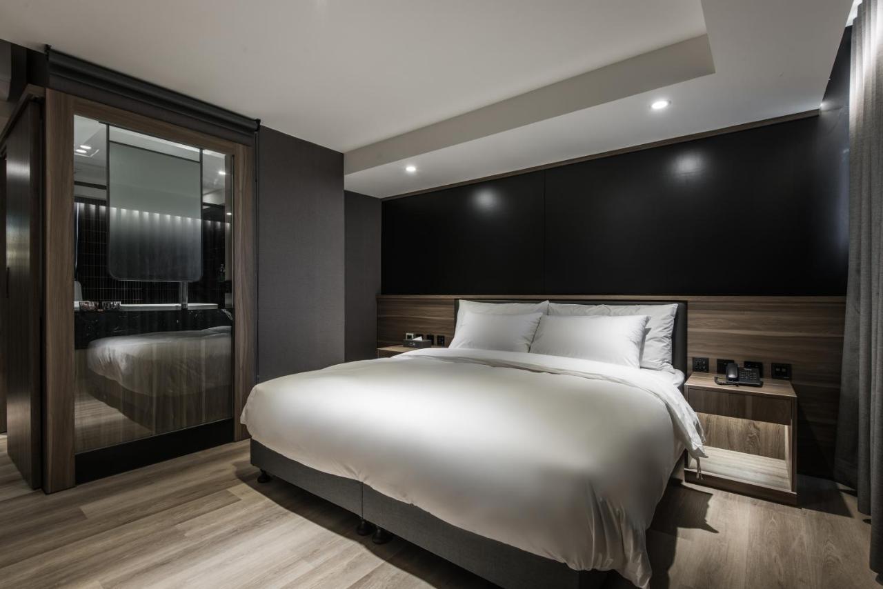 Autumn Willow Hotel Taizhong Zewnętrze zdjęcie