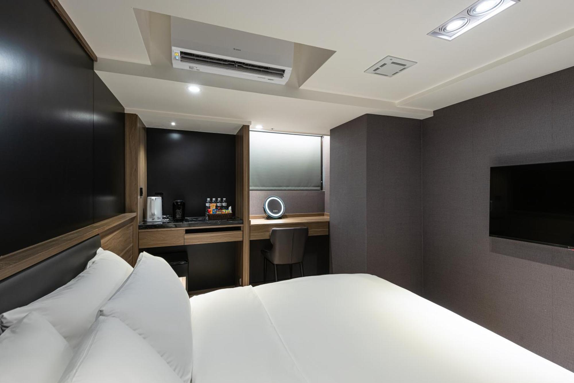 Autumn Willow Hotel Taizhong Zewnętrze zdjęcie