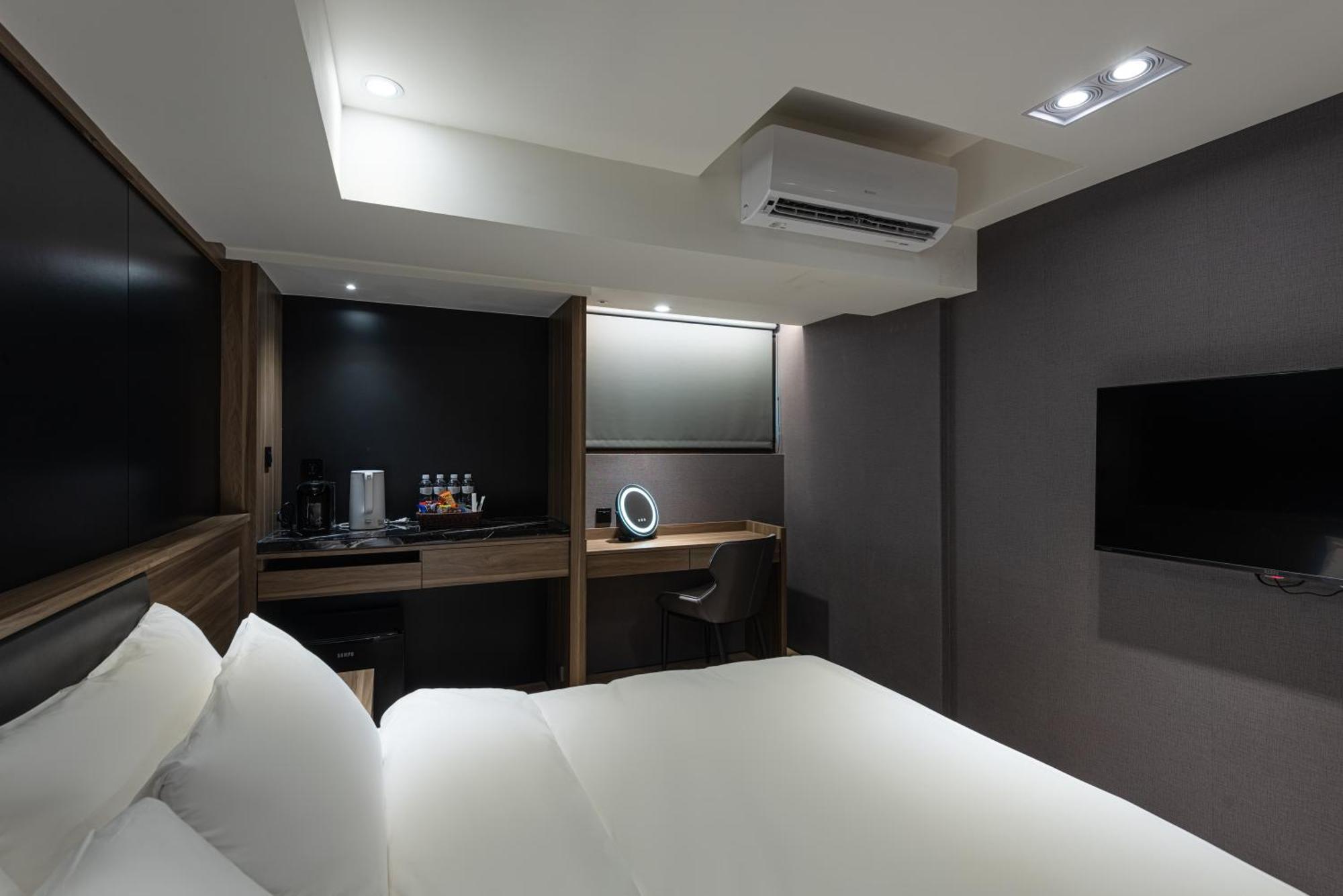 Autumn Willow Hotel Taizhong Zewnętrze zdjęcie