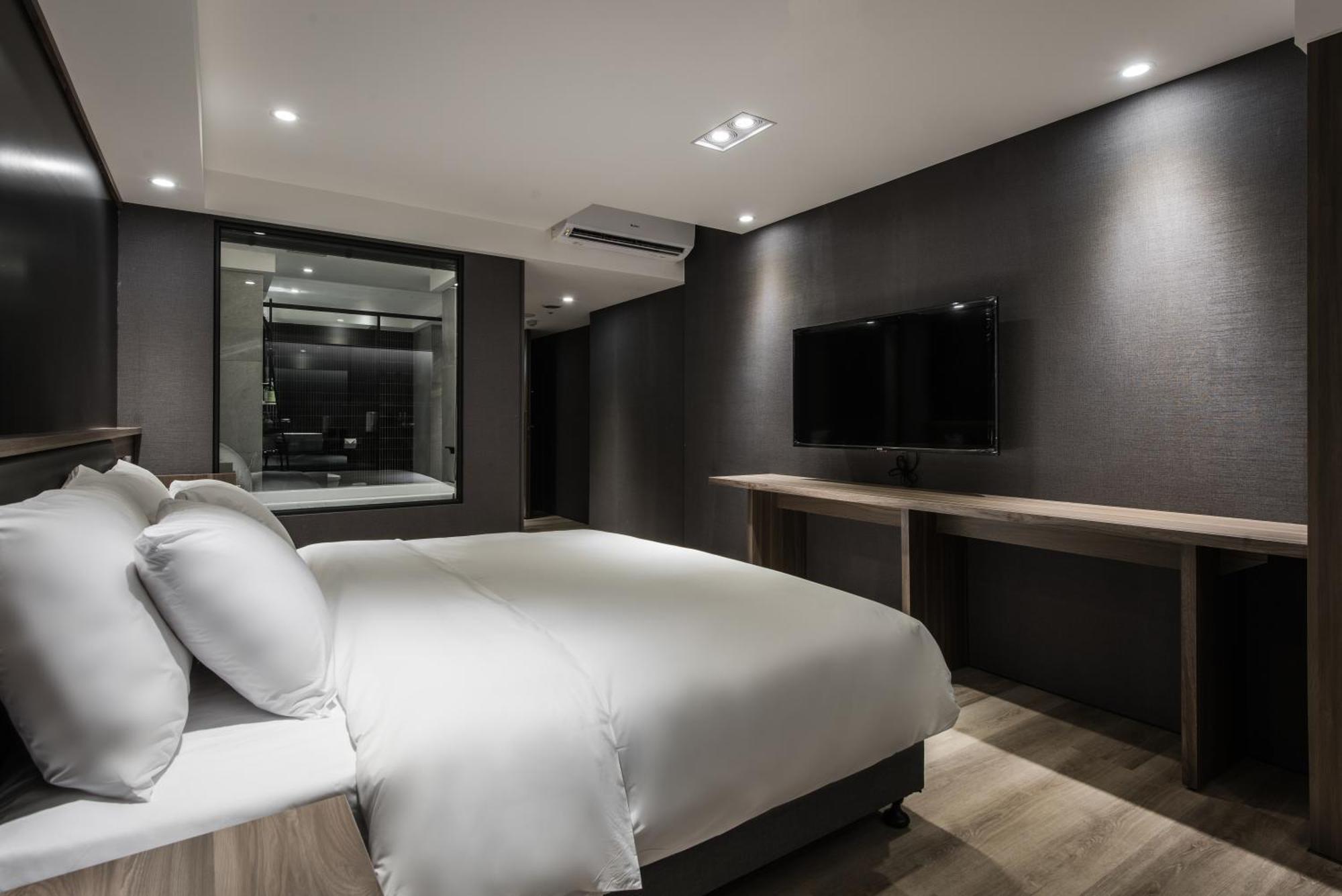 Autumn Willow Hotel Taizhong Zewnętrze zdjęcie